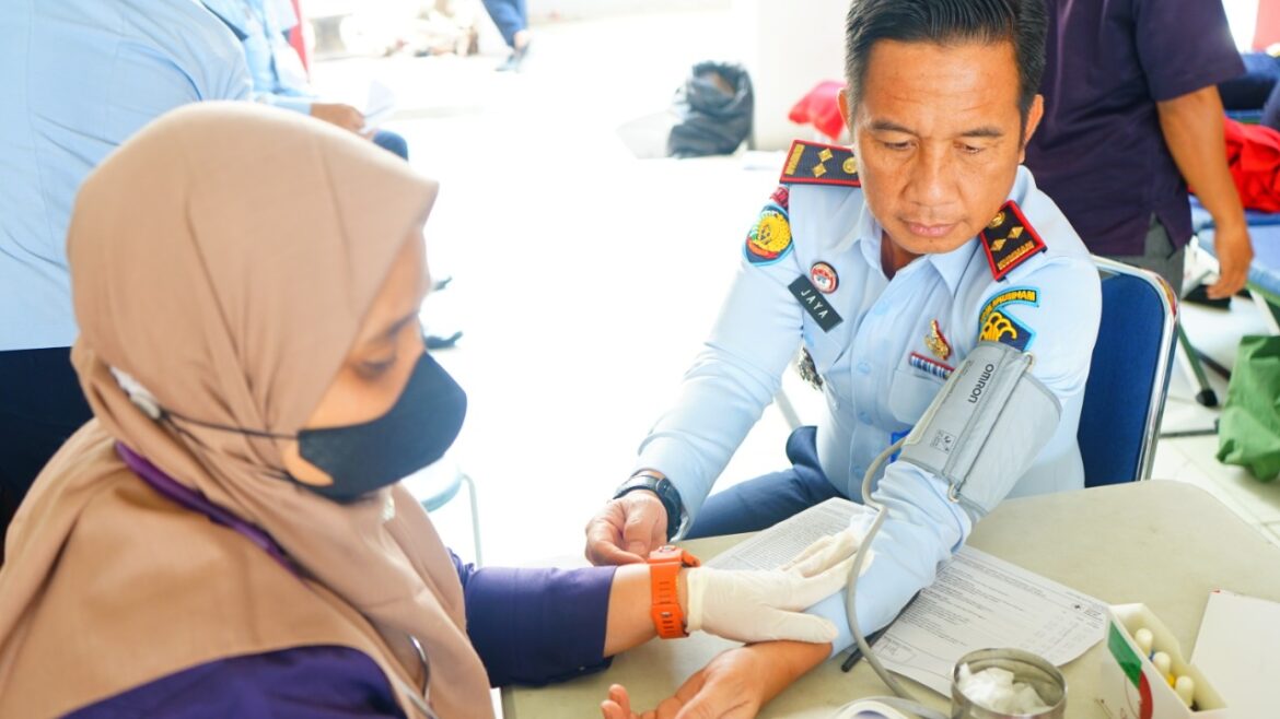 Meriahkan HDKD 2022, Pegawai Lapas Cilegon Donorkan Darah
