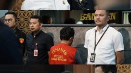 Tim Tabur Kejagung dan Kejati Banten berhasil menangkap terpidana korupsi proyek jalan Cilegon.(ist) 