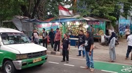Kegiatan Himpunan JTR berbagi takjil.(ist)