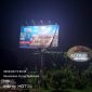 Foto tangerangnews: Pengerjaan Billboard dini hari tanpa adanya APD.