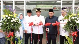 PJ Bupati Ony saat meresmikan Puskesmas Kelapa Dua.(ist)