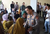 Kapolda Banten Irjen Pol Abdul Karim saat mengunjungi Bakti Kesehatan dalam rangka Hut Bhayangkara ke 78.(ist)