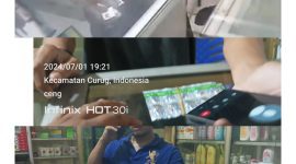 Foto hasil tangkapan kamera handphone hasil editing tiga tempat toko obat di wilayah hukum Tangerang Selatan.