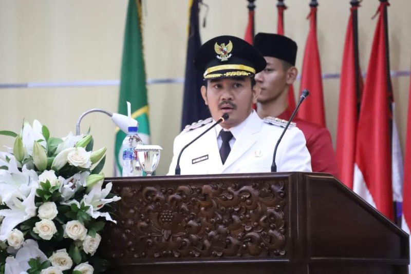 Bupati Bekasi Ade Kuswara Kunang (Poskotanews.co.id Dok Ist)